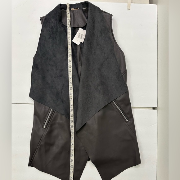 T. Tahari Faux Suede Leather Waterfall Open Front Vest Grey size Small - Picture 10 of 16